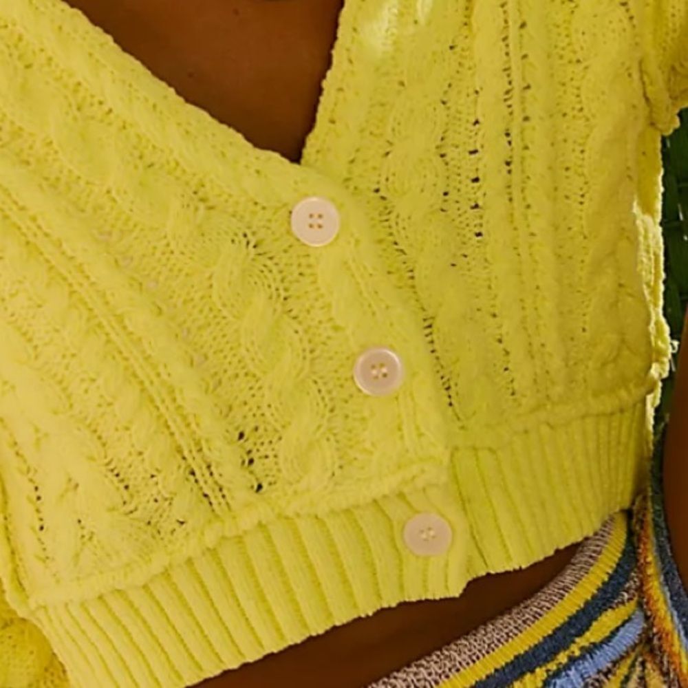 NWOT Free People Sadie Cable Cardi Yellow Cropped V Neck Buttons Cotton S Drop - Picture 4 of 10